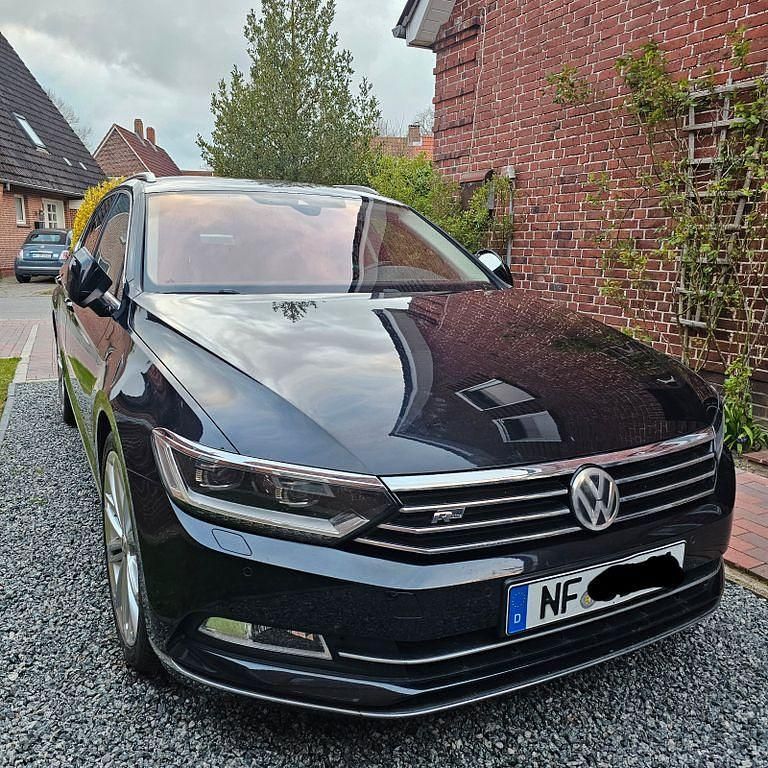 Gebraucht VW Passat Highline 150 PS (110 kW) 2015 Schwarz Kombi
