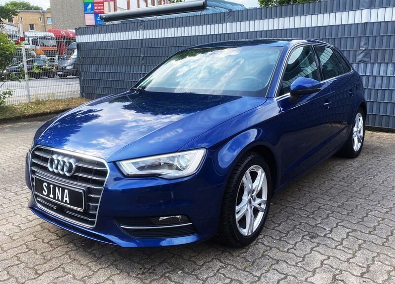 Blau Gebraucht 2013 Audi A3 Sportback Ambition Limousine | 9.390 € (Guter Preis) - Bild 1/4