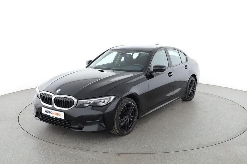 Schwarz Gebraucht 2021 BMW 330 Advantage Limousine | 26.130 € (Fairer Preis) - Bild 1/3