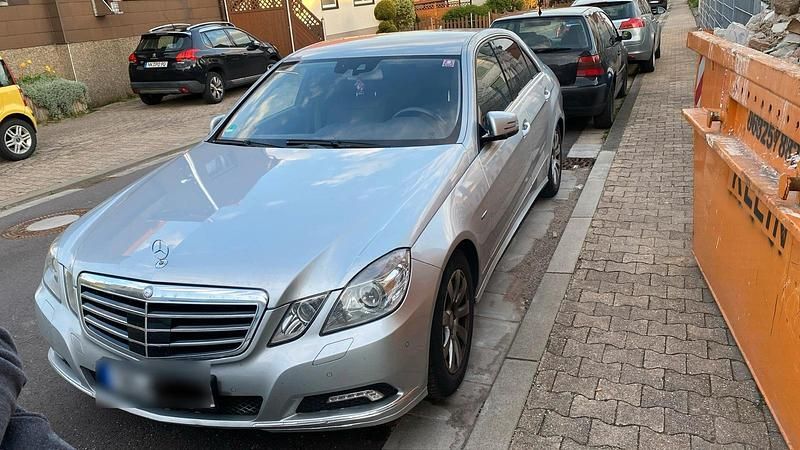 Gebraucht Mercedes E350 292 PS (214 kW) 2009 Silber Limousine