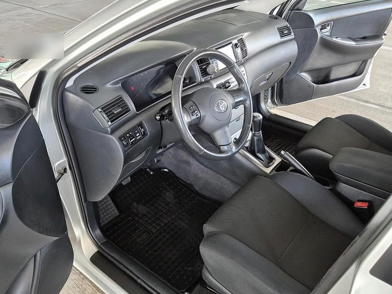 Gebraucht Toyota Corolla 2004 Silber Limousine