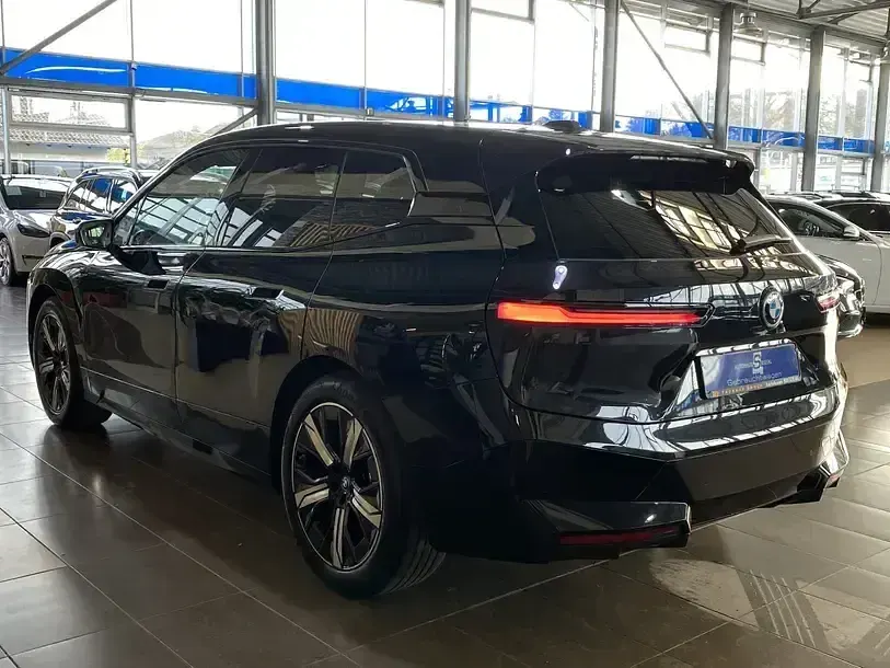 Gebraucht BMW iX Sport Line 239 kW (326 PS) 2023 Schwarz SUV