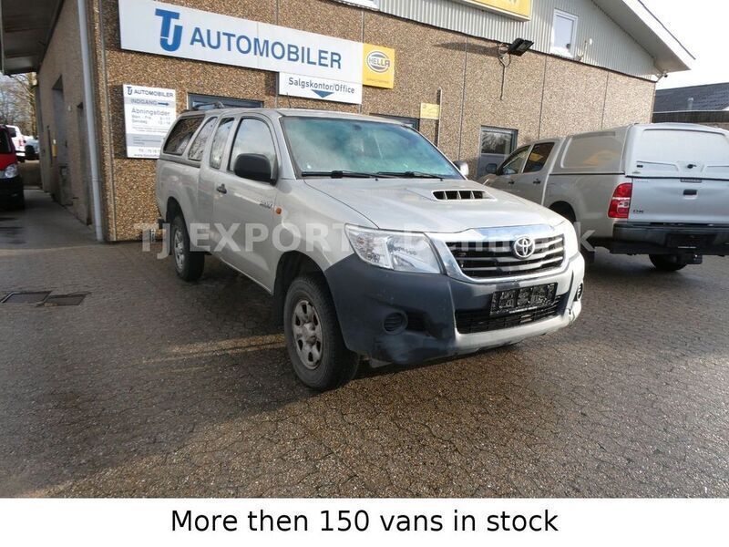 Silber Gebraucht 2012 Toyota HiLux Abholung | 14.374 € (Etwas zu teuer) - Bild 1/4