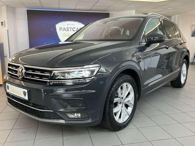 Blau Gebraucht 2018 VW Tiguan Highline SUV | 21.900 € (Fairer Preis) - Bild 1/4
