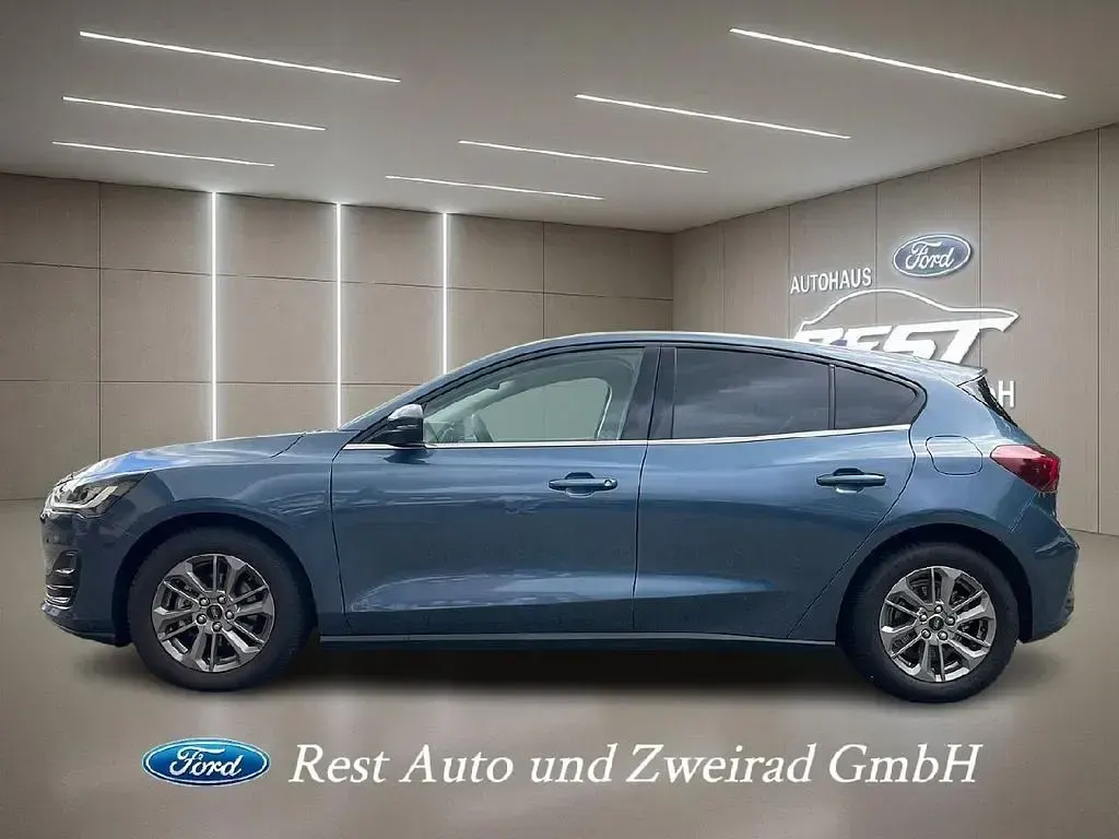 Gebraucht Ford Focus Titanium 155 PS (114 kW) 2023 Blau Limousine