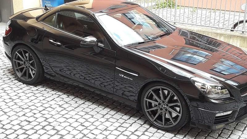 Schwarz Gebraucht 2012 Mercedes SLK55 AMG AMG Cabrio | 49.990 € - Bild 1/4