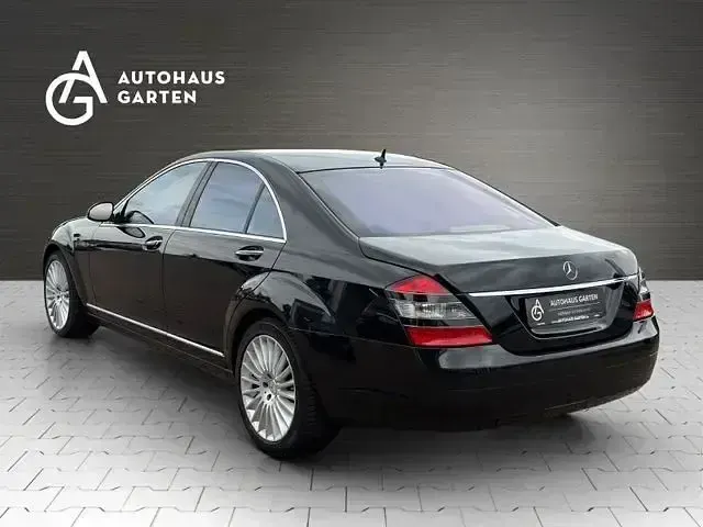 Gebraucht Mercedes S500 388 PS (285 kW) 2006 Schwarz Limousine