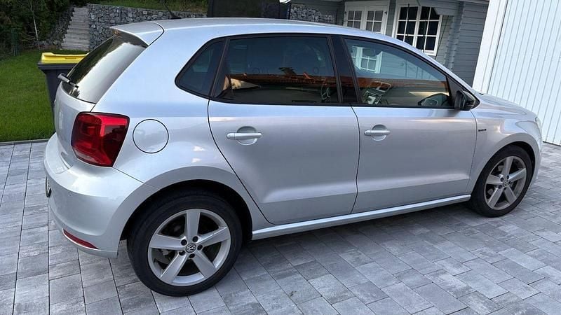 Gebraucht VW Polo 90 PS (66 kW) 2014 Silber Kleinwagen