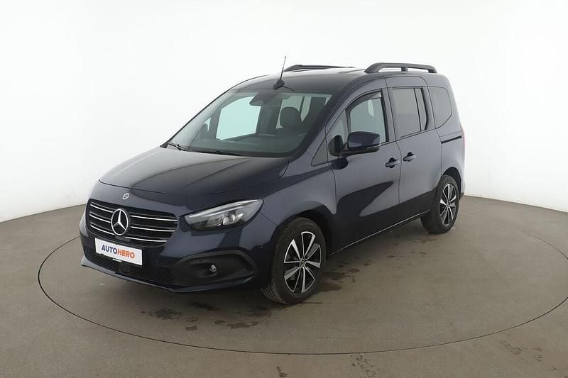 Gebraucht Mercedes T180 Progressive 131 PS (96 kW) 2024 Blau Van / Kleinbus