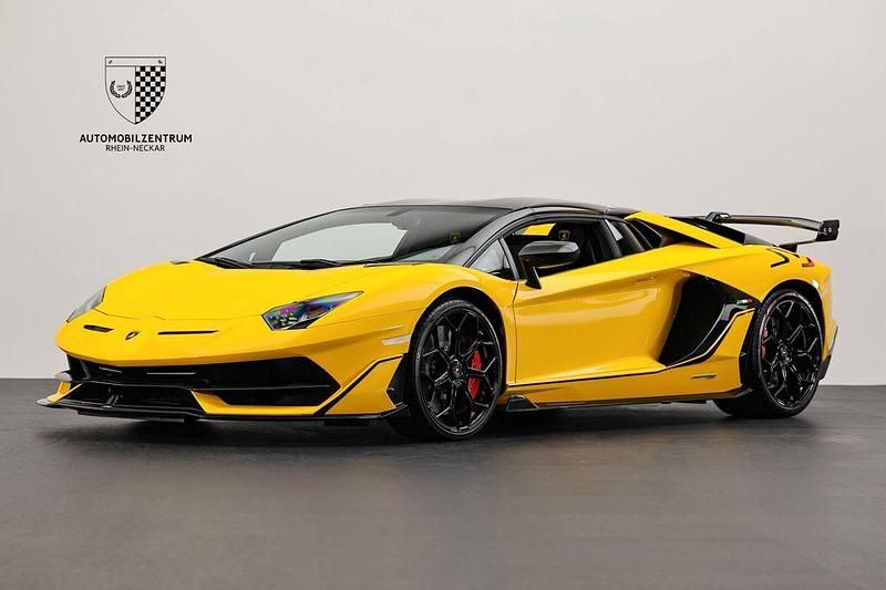 Usata Lamborghini Aventador 770 CV (566 kW) 2022 Giallo Cabrio