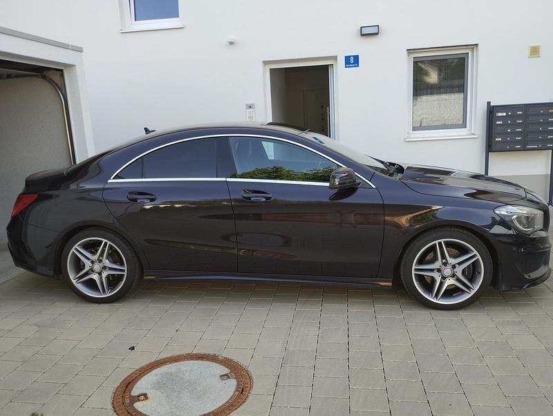 Gebraucht Mercedes CLA220 2014 Violet Limousine