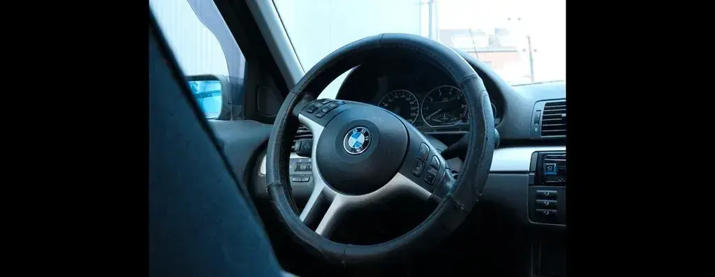 Gebraucht BMW 330 231 PS (169 kW) 2001 Schwarz Limousine