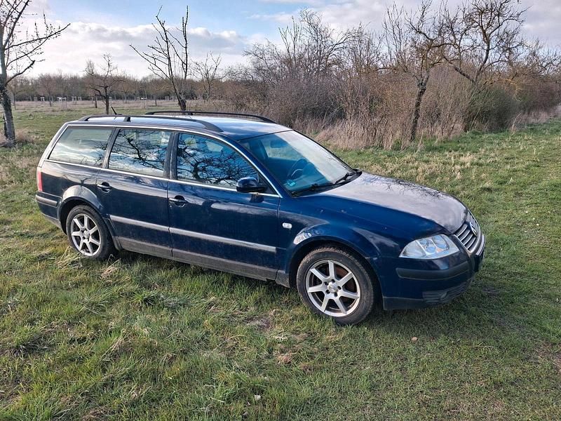 Gebraucht VW Passat 2002 Blau Kombi