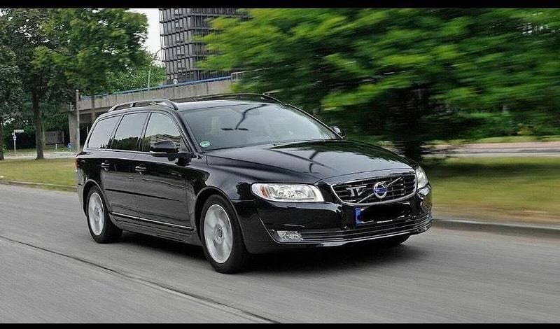 Gebraucht Volvo V70 124 PS (91 kW) 2016 Schwarz Kombi