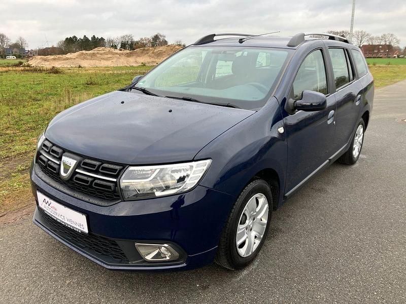 Blau Gebraucht 2017 Dacia Logan Lauréate Limousine | 5.280 € (Fairer Preis) - Bild 1/4