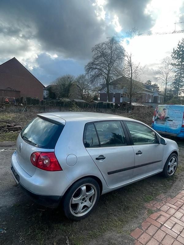 Gebraucht VW Golf V 75 PS (55 kW) 2004 Silber Kleinwagen
