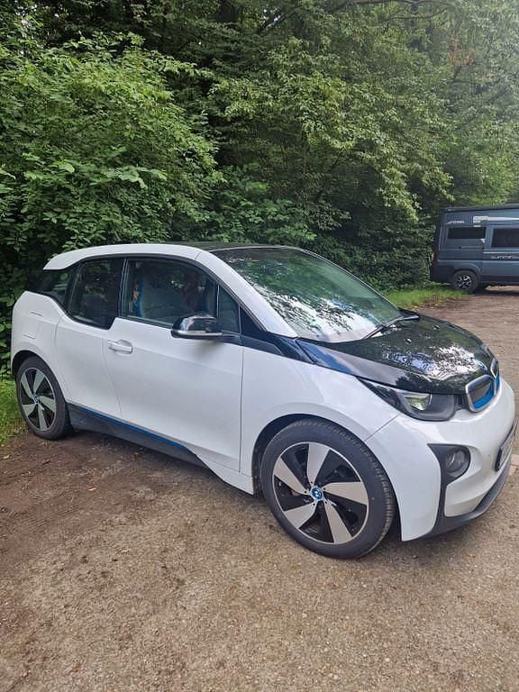 Weiß Gebraucht 2018 BMW i3 Kleinwagen | 11.499 € (Guter Preis) - Bild 1/3