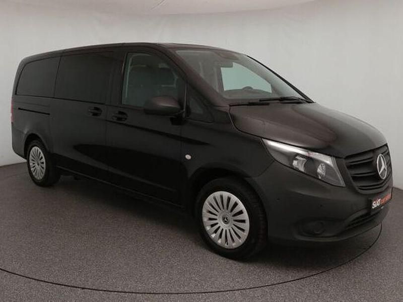 Schwarz Gebraucht 2024 Mercedes Vito Van / Kleinbus | 41.440 € - Bild 1/4