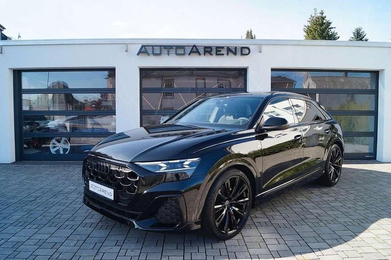 Schwarz Neu 2025 Audi Q8 S-Line SUV | 82.400 € - Bild 1/4