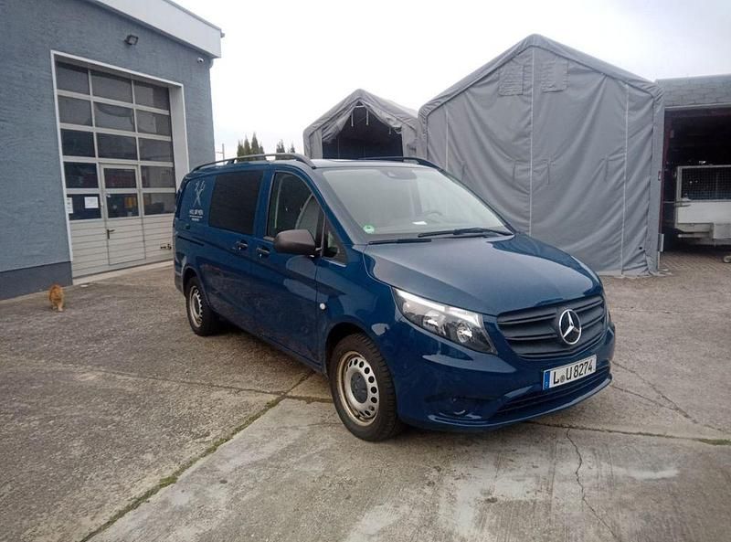 Gebraucht Mercedes Vito 190 PS (139 kW) 2020 Blau Van