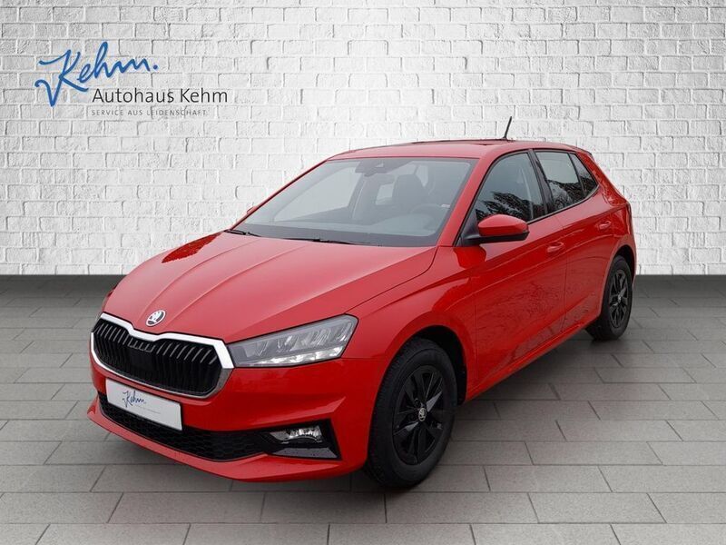 Rot Gebraucht 2023 Skoda Fabia Ambition Limousine | 15.890 € (Guter Preis) - Bild 1/4
