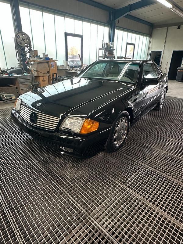 Gebraucht Mercedes SL500 326 PS (239 kW) 1991 Schwarz Cabrio