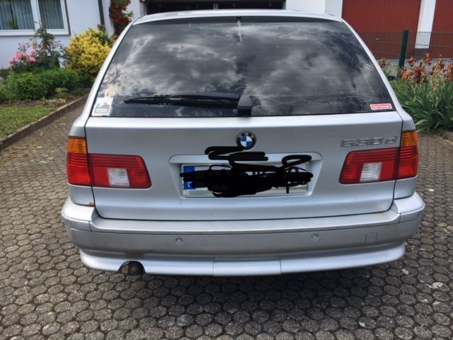 Gebraucht BMW 530 262 PS (192 kW) 2003 Silber Kombi