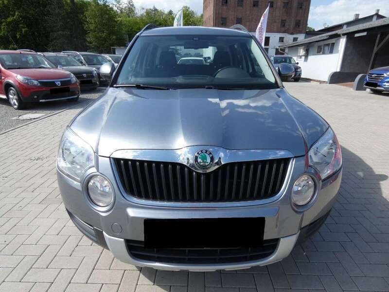 Silber Gebraucht 2011 Skoda Yeti Plus Edition SUV | 5.200 € (Guter Preis) - Bild 1/4