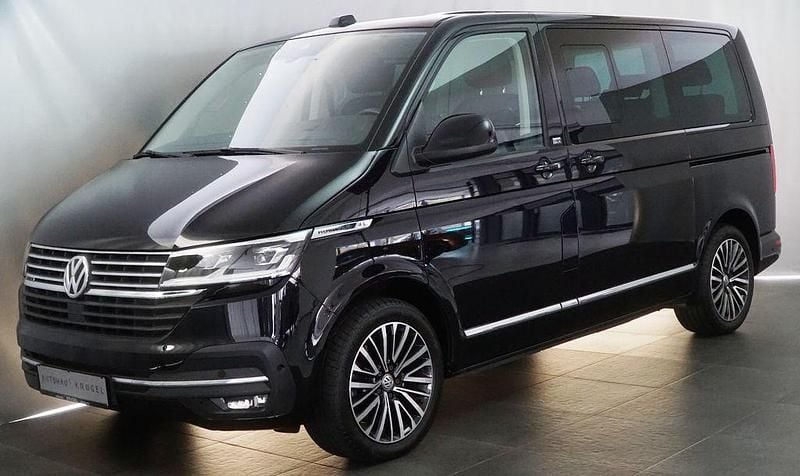 Schwarz Gebraucht 2022 VW Multivan Van | 47.990 € (Teuer) - Bild 1/4