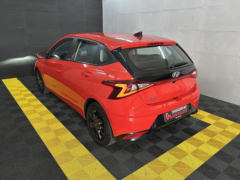 Gebraucht Hyundai i20 101 PS (74 kW) 2021 Kleinwagen