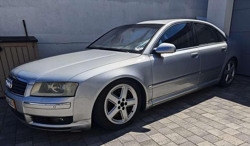 Grau Gebraucht 2003 Audi A8 Limousine | 3.500 € (Superpreis) - Bild 1/4