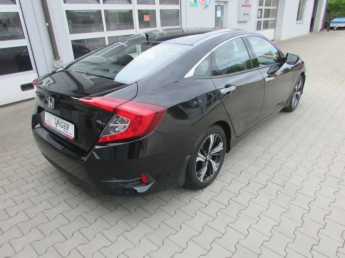 Occasion Honda Civic Elegance 182 ch (133 kW) 2018 Noir Berline