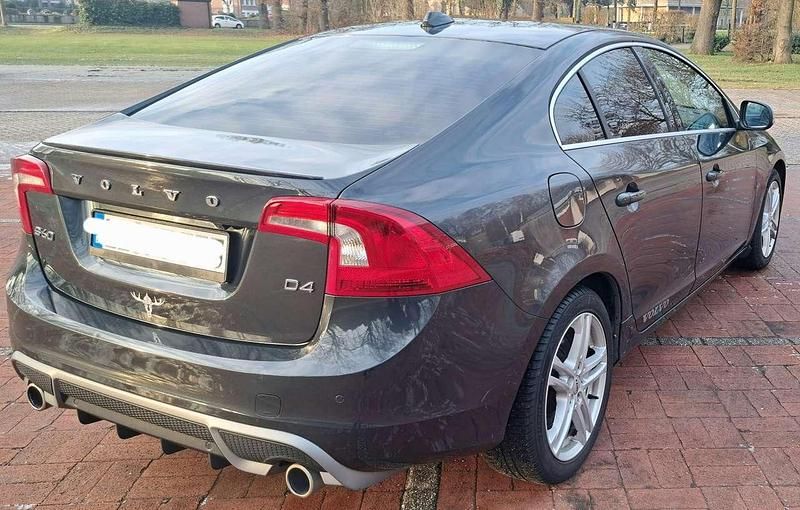 Gebraucht Volvo S60 R-Design 163 PS (119 kW) 2013 Limousine