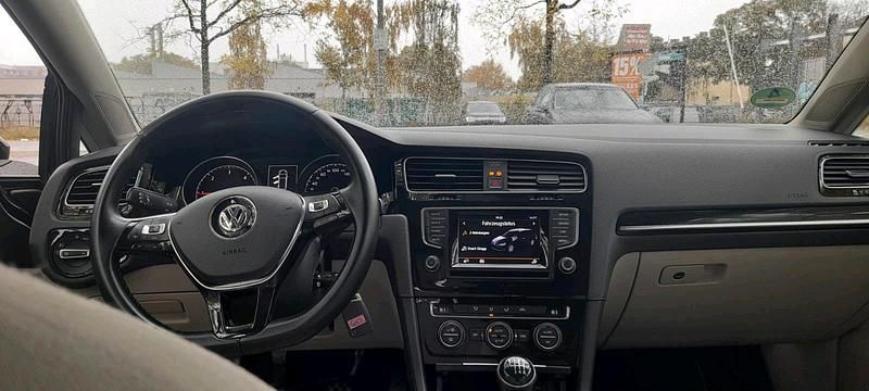Schwarz Gebraucht 2013 VW Golf VII Kombi | 5.800 € (Guter Preis) - Bild 1/4