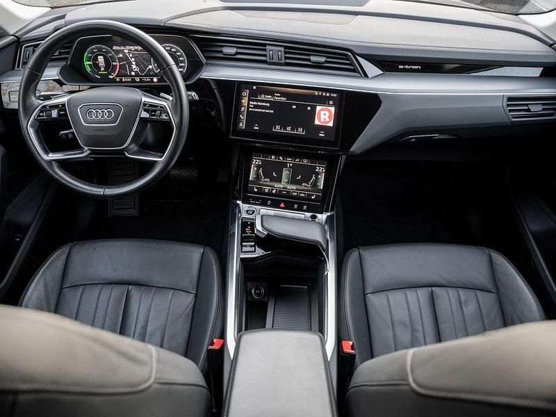 Gebraucht Audi e-tron Advanced Plus 230 kW (313 PS) 2021 Schwarz SUV