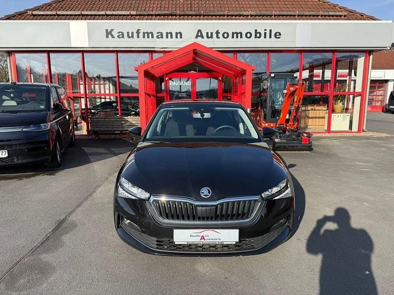 Gebraucht Skoda Scala Active 95 PS (69 kW) 2019 Schwarz Kleinwagen