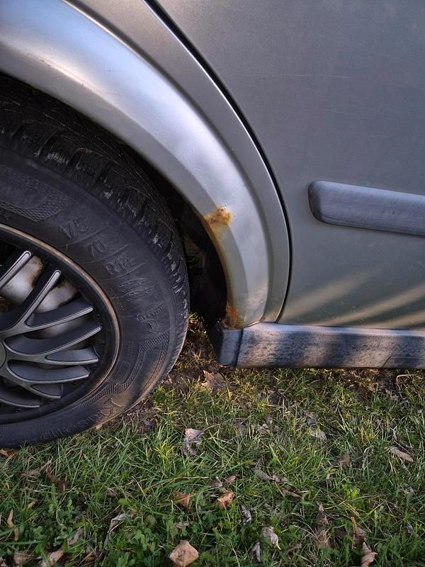 Gebraucht Opel Astra 101 PS (74 kW) 1999 Silber Limousine