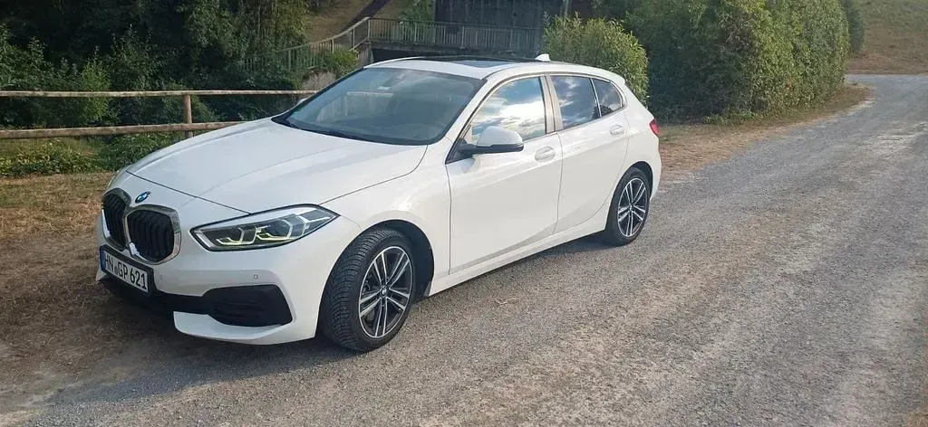 Gebraucht BMW 120 190 PS (139 kW) 2021 Weiß Limousine