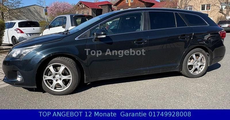 Gebraucht Toyota Avensis 150 PS (110 kW) 2012 Blau Limousine