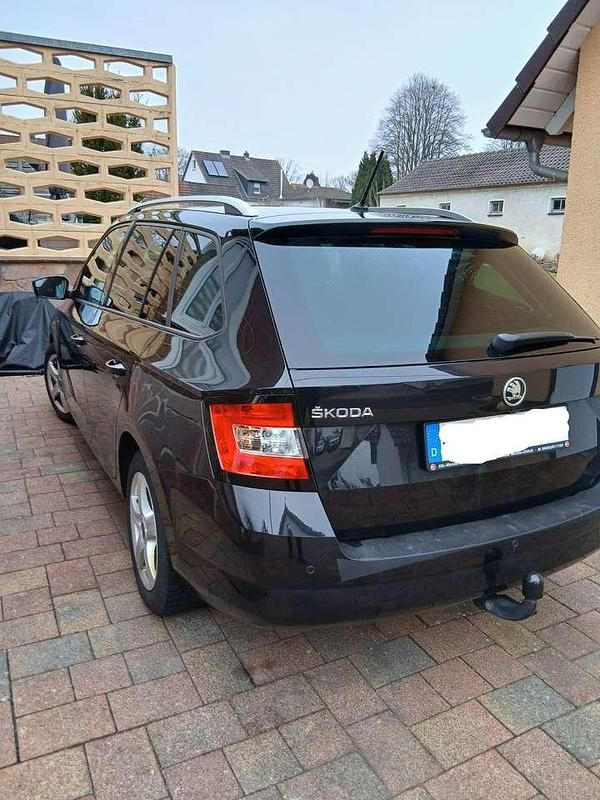 Schwarz Gebraucht 2017 Skoda Fabia Drive Kombi | 7.500 € (Superpreis) - Bild 1/4