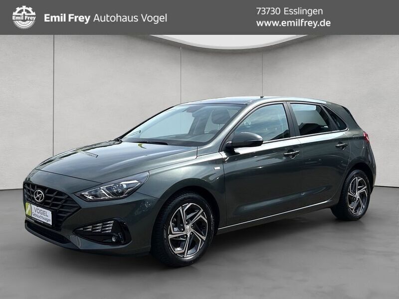 Grau Gebraucht 2023 Hyundai i30 Select Limousine | 17.360 € (Guter Preis) - Bild 1/4