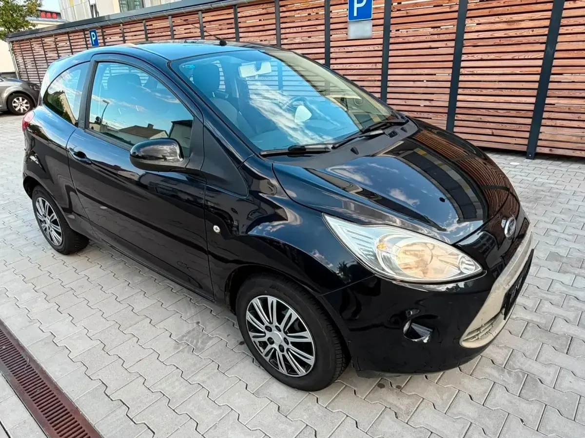 Gebraucht Ford Ka 70 PS (51 kW) 2010 Schwarz Kleinwagen