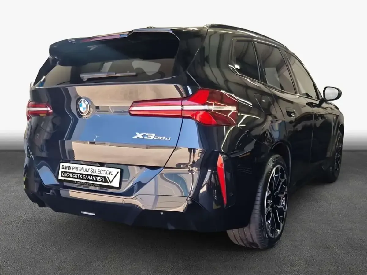 Gebraucht BMW X3 M Sport 197 PS (144 kW) 2025 Saphirschwarz metallic SUV