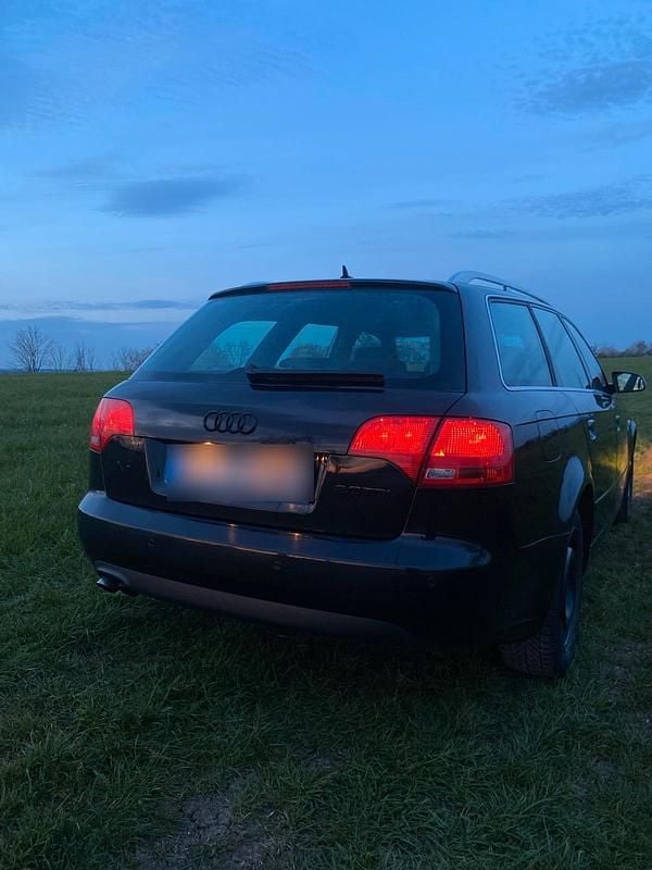 Gebraucht Audi A4 140 PS (102 kW) 2007 Schwarz Kombi