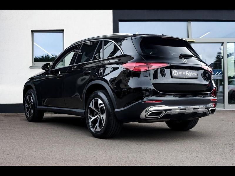 Gebraucht Mercedes GLC300e Avantgarde 333 PS (244 kW) 2024 Schwarz SUV