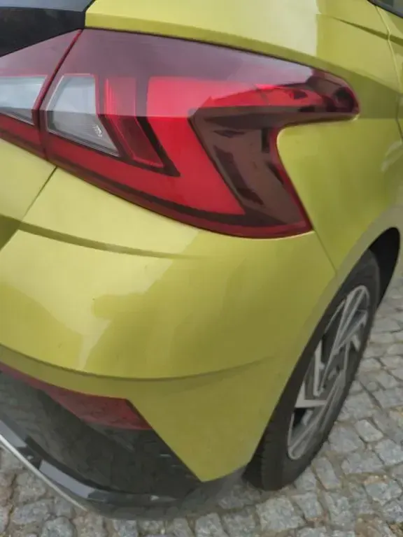 Gebraucht Hyundai i20 Select 101 PS (74 kW) 2023 Gold Kleinwagen