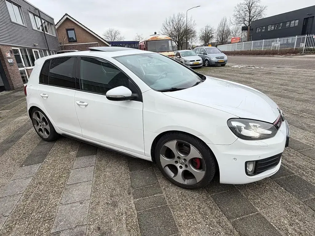 Gebraucht VW Golf VI GTI 211 PS (155 kW) 2010 Weiß Kleinwagen