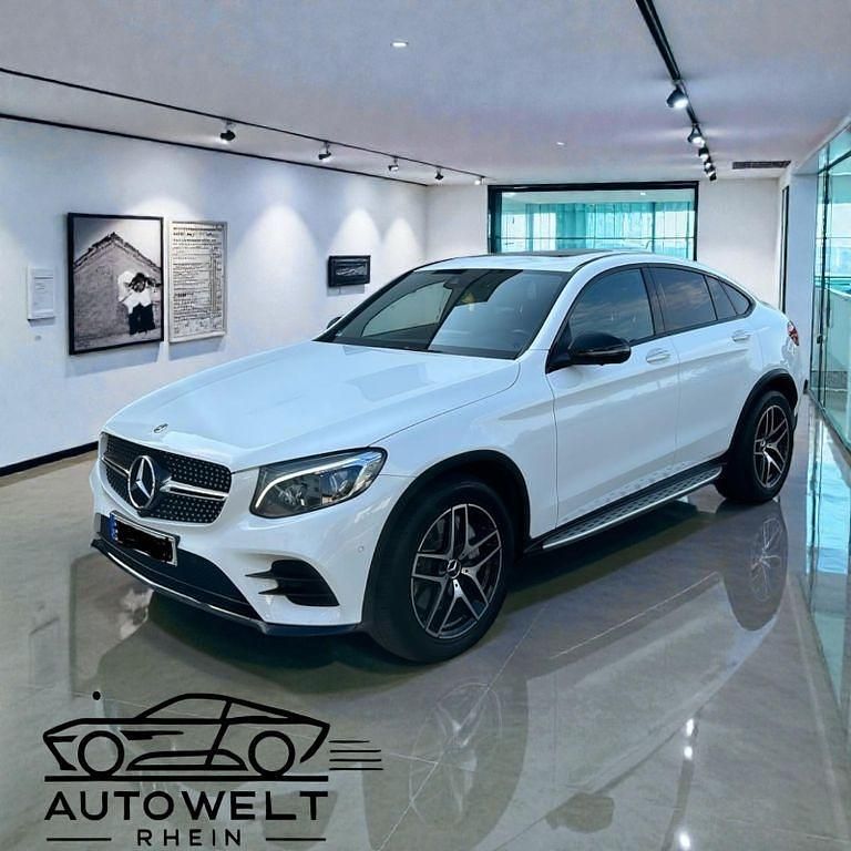 Gebraucht Mercedes GLC250 AMG 211 PS (155 kW) 2019 Weiß Coupé