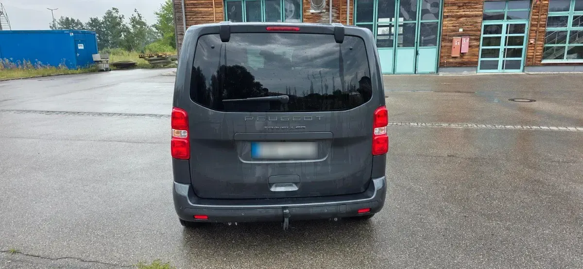 Gebraucht Peugeot Traveller 177 PS (130 kW) 2025 Grau Van / Kleinbus