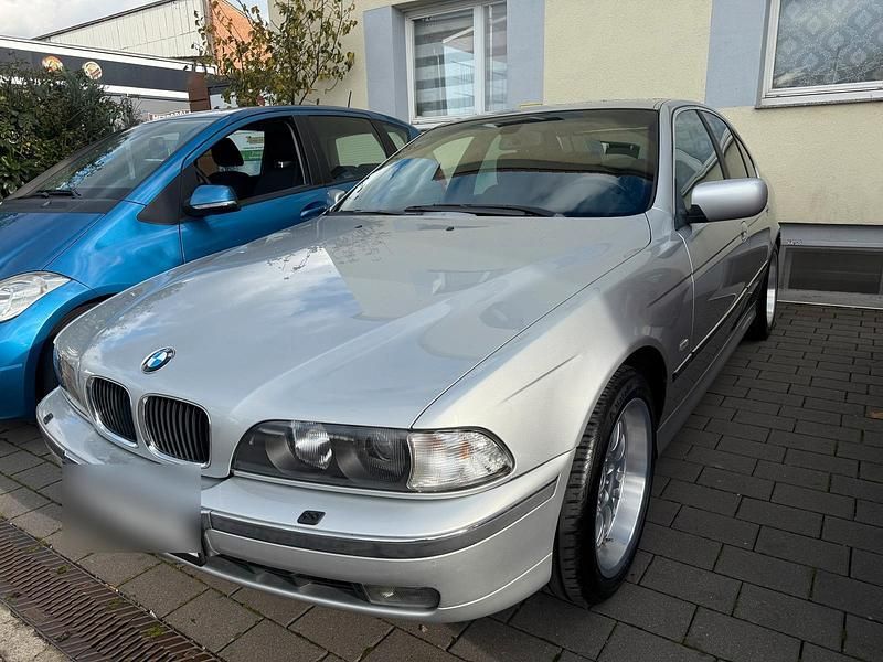 Silber Gebraucht 2000 BMW 528 Limousine | 3.555 € (Fairer Preis) - Bild 1/4